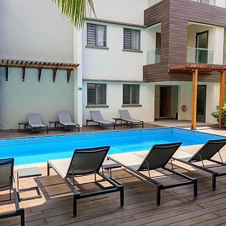 Soleia, 1 ou 2 Appts 2ch ds Residence piscine, salle de sport 50m de la mer Grand Baie Extérieur photo