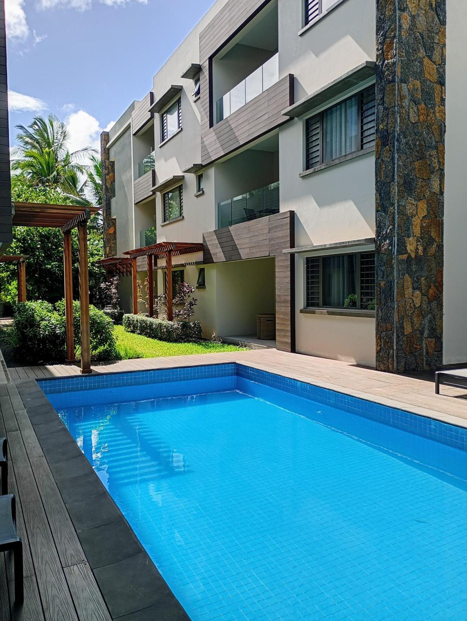 Soleia, 1 ou 2 Appts 2ch ds Residence piscine, salle de sport 50m de la mer Grand Baie Extérieur photo
