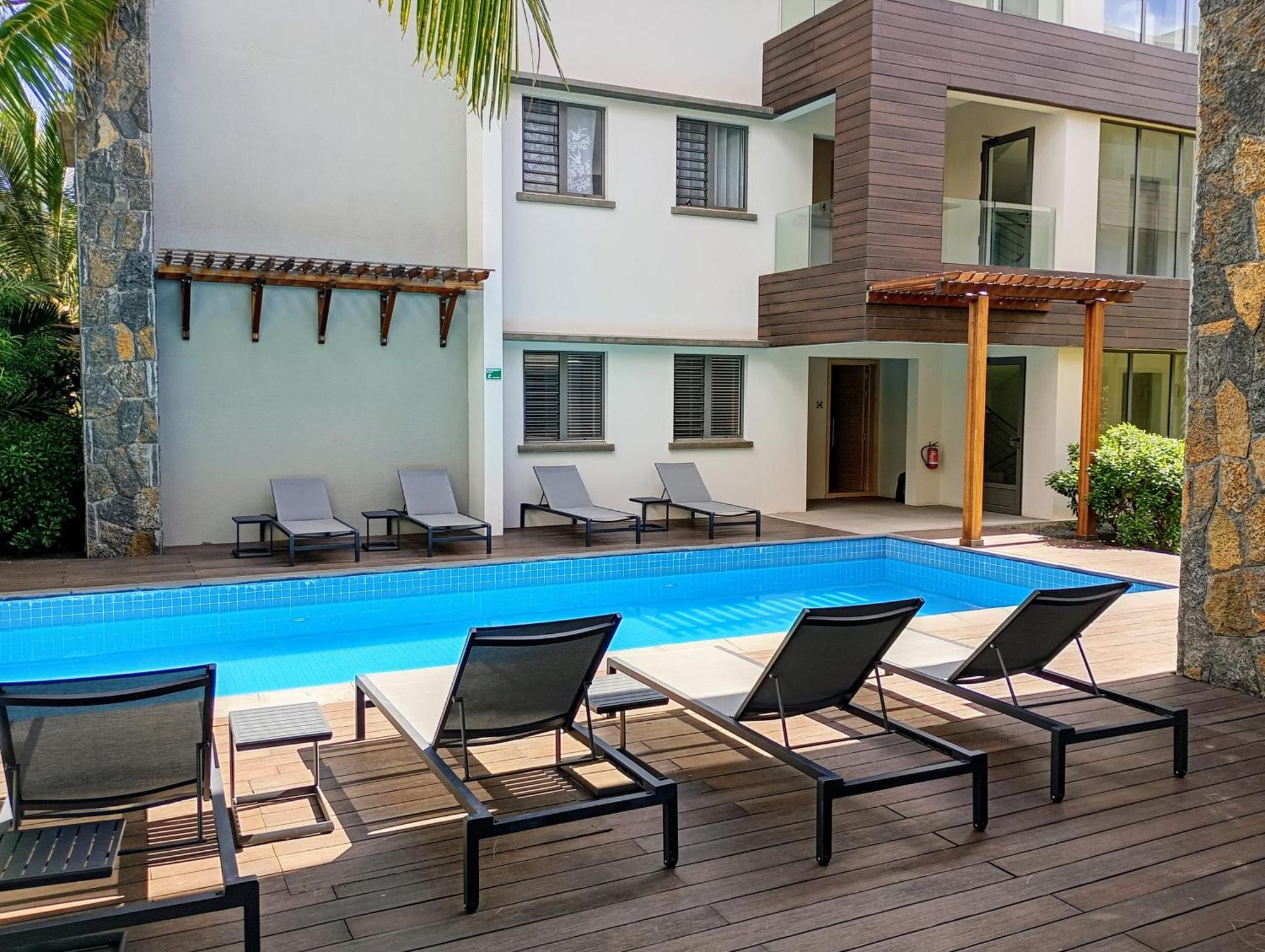 Soleia, 1 ou 2 Appts 2ch ds Residence piscine, salle de sport 50m de la mer Grand Baie Extérieur photo